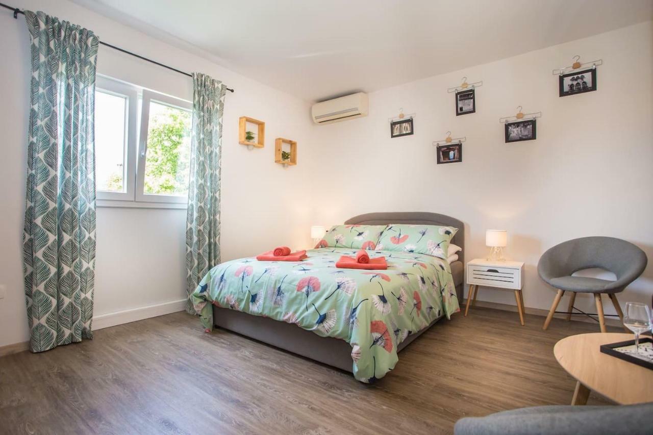Caprice Studio Apartment Porec Exterior photo